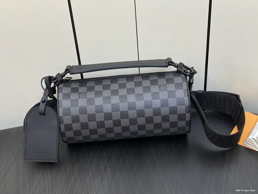 AAA Pruses Bags Soft VUITTON LOUIS Polochon PM 0630